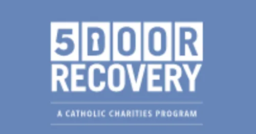 5 Door Recovery logo